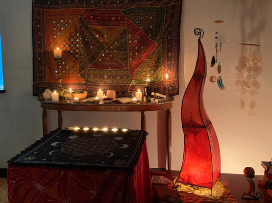 Rituel ancestral de la nouvelle lune pour la purification et la manifestation